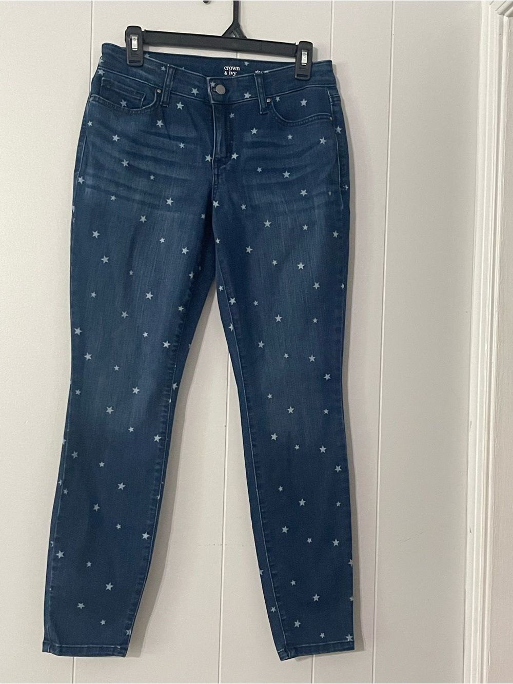 crown & ivy Navy Skinny Jeans with Light Star Print